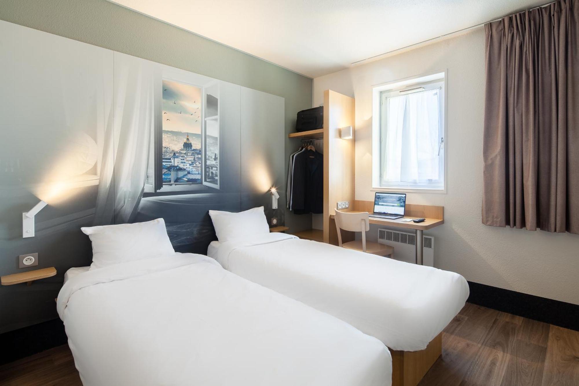 B&B Hotel Maurepas Luaran gambar