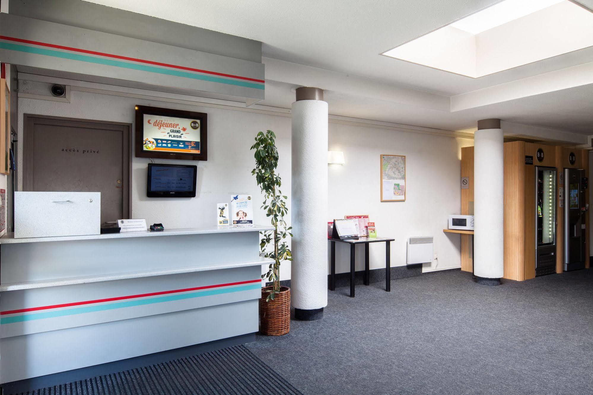 B&B Hotel Maurepas Luaran gambar